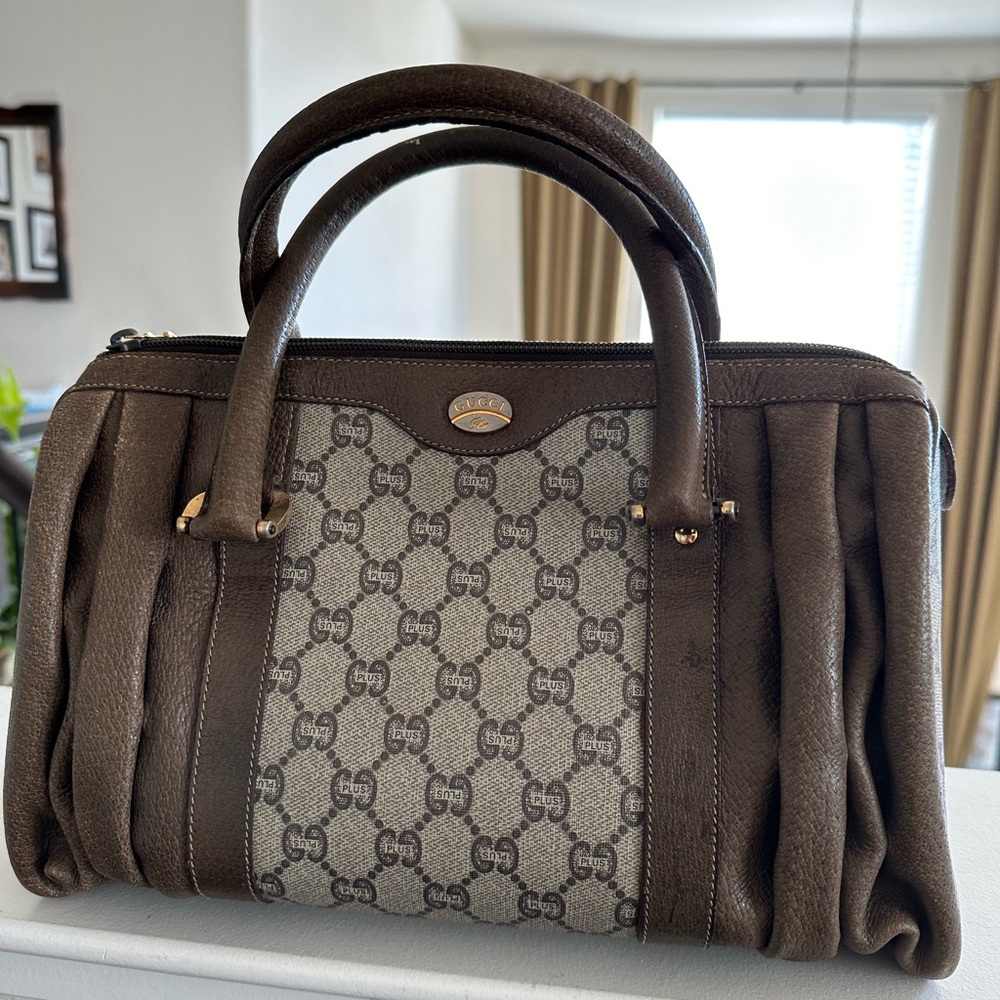 Gucci Boston